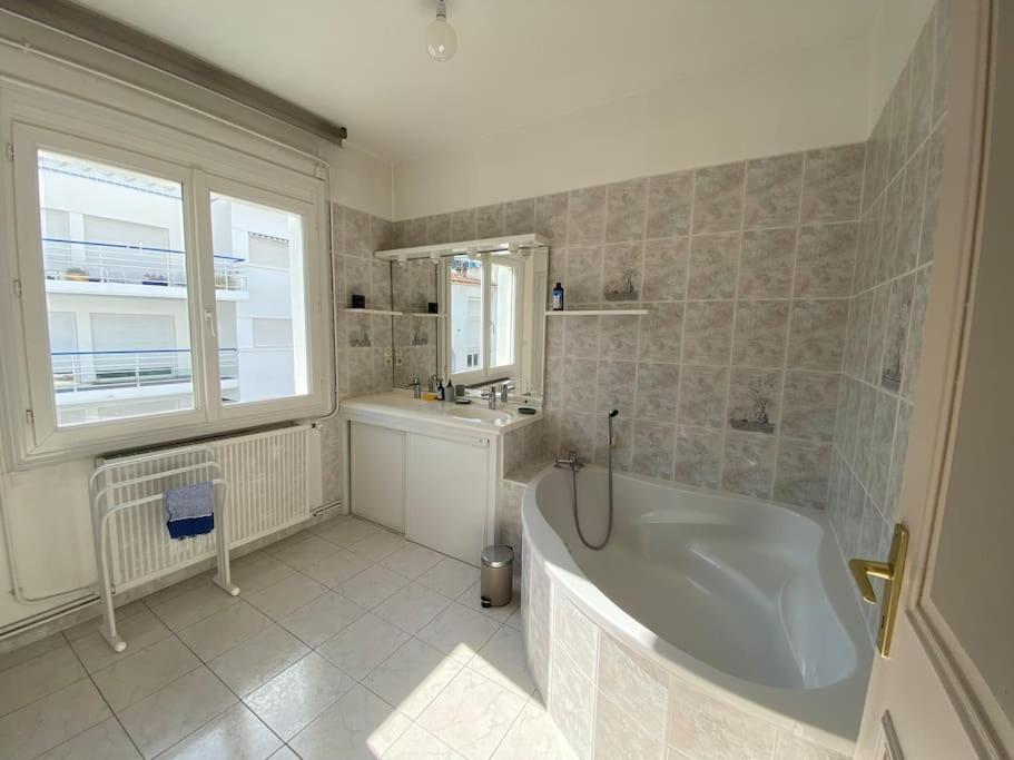 Maison Entre Marche Et Plages De Роаян Екстериор снимка